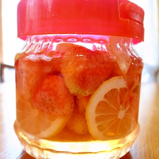 苺檸檬酒（いちごとレモンのリキュール）